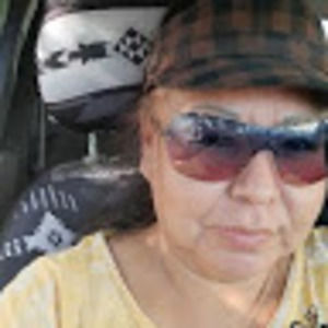 Meet your Posher, Iva